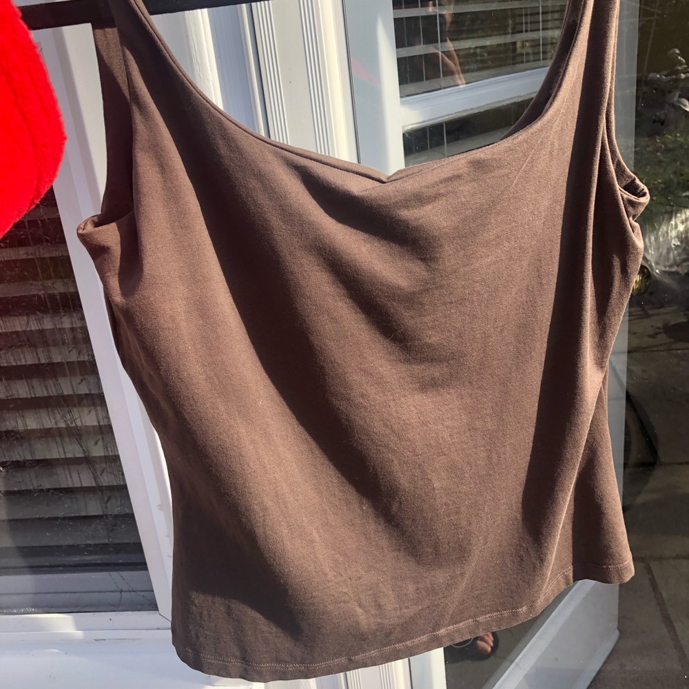 MaxMara brown sleeveless top. Size large.